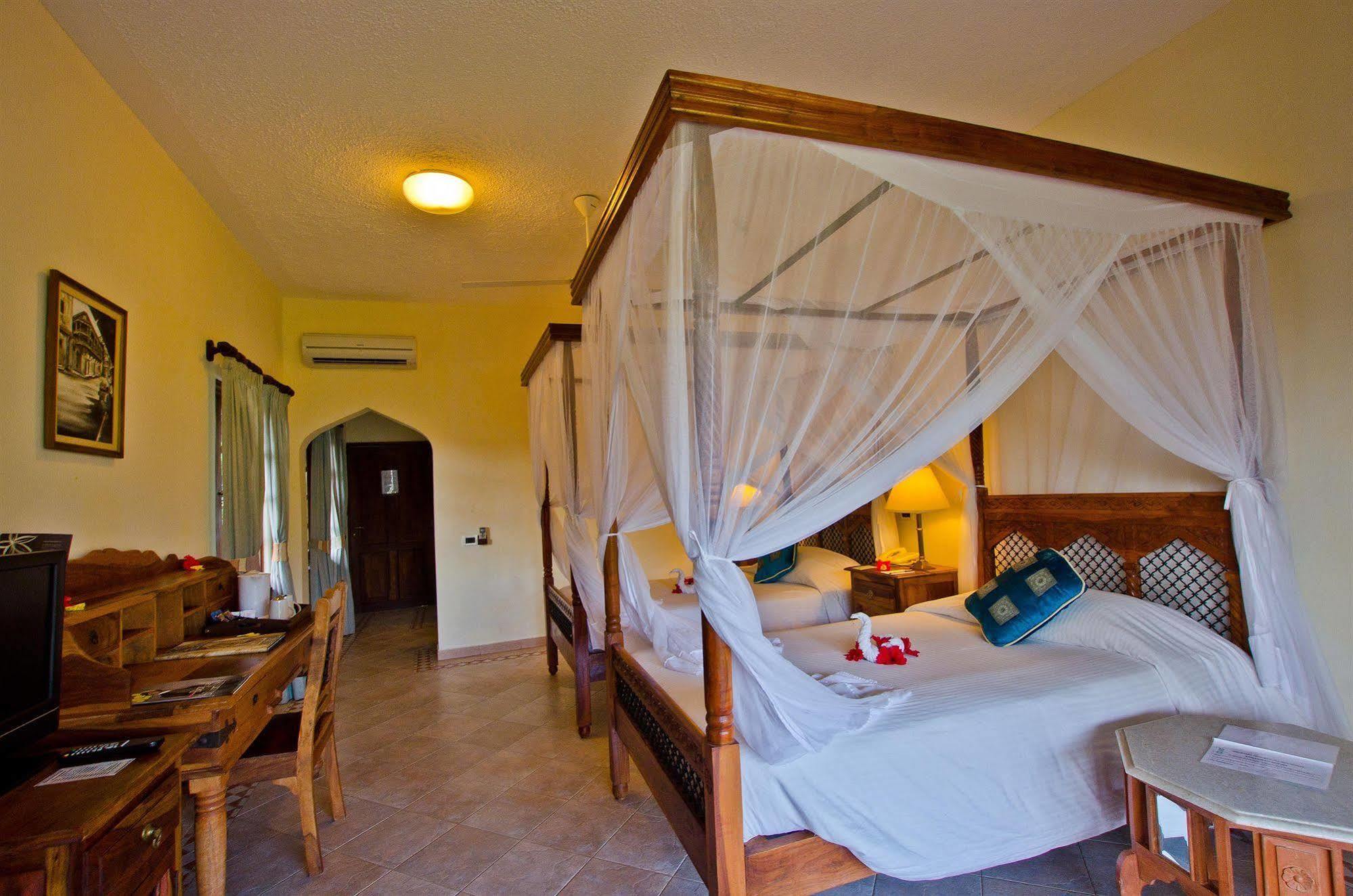 Bluebay & Hotel 5*